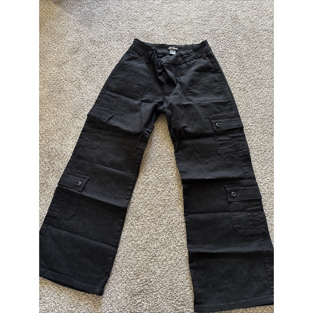 Women's Hot Topic Baggy Black Cargo Jeans‎ Size 9
